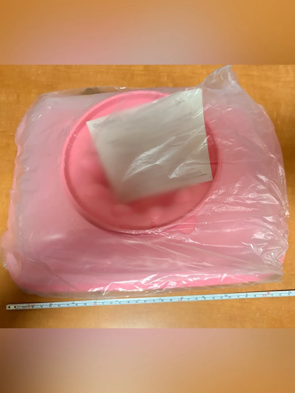 Tupperware bundt pan